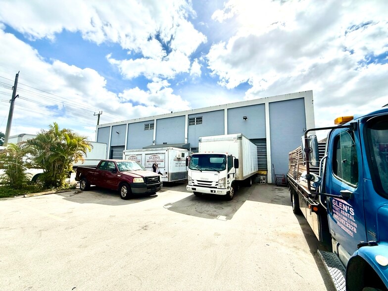 Primary Photo Of 8000 NW 56th St, Miami Warehouse For Lease