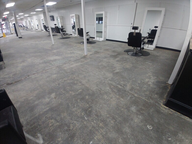 More Photos Of 431 5th St, Marysville Freestanding For Sale