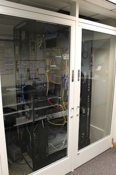 More Photos Of 2848 Memorial Dr, Two Rivers Medical For Lease