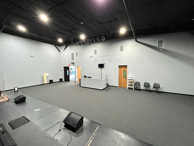 More Photos Of 2600 Eastglen Blvd, Mesquite Religious Facility For Sale