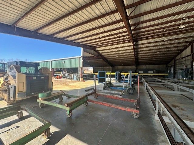 More Photos Of 16753 Salt River Rd, Eastview Industrial For Sale