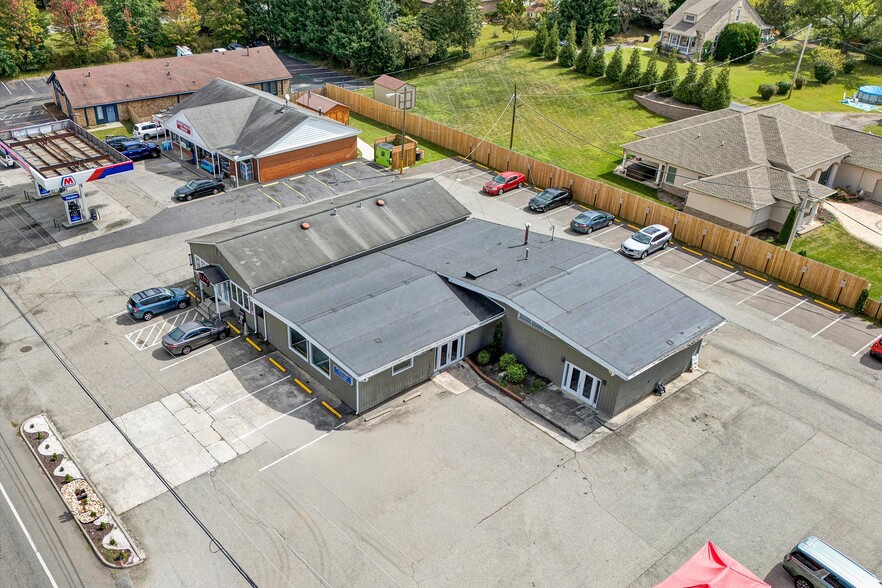 Primary Photo Of 3664 Colonial Ave, Cave Spring General Retail For Lease