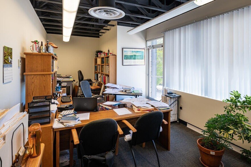 More Photos Of 7201 N Dreamy Draw Dr, Phoenix Loft Creative Space For Lease