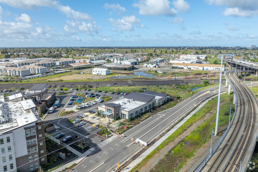 More Photos Of 2910 Ramona Ave, Sacramento Office For Lease