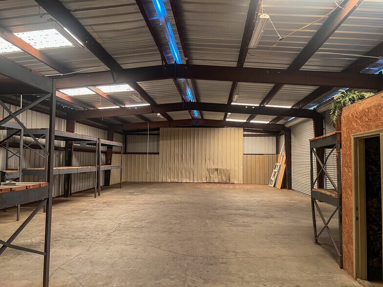 More Photos Of 17246 MS-26, Lucedale Flex For Lease