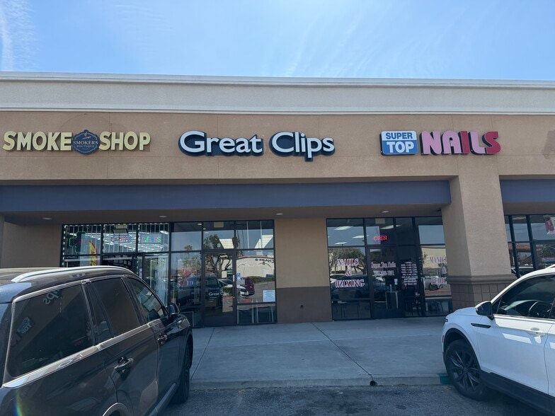 More Photos Of 13061-13073 Rosedale Hwy, Bakersfield General Retail For Lease
