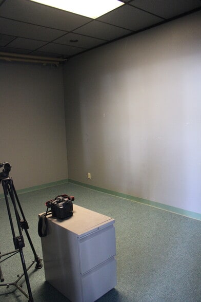 More Photos Of 319 Main Ave W, Twin Falls Storefront For Sale