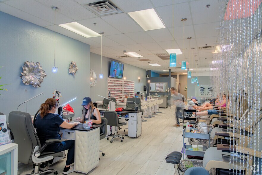 More Photos Of 865 Colusa Ave, Yuba City Department Store For Sale