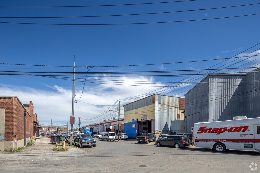 More Photos Of 234 Pacific St, Newark Service For Lease