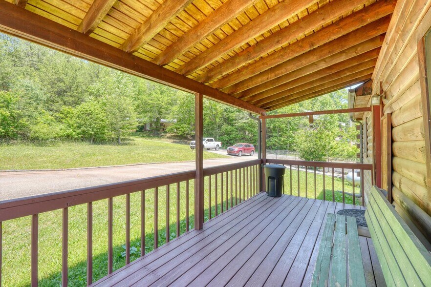 More Photos Of 23 & 60 Greenbriar Hwy, Blairsville Office For Sale