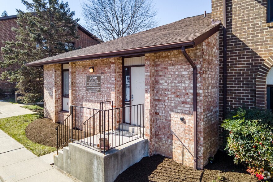 More Photos Of 8990-9002 Fern Park Dr, Burke Medical For Sale
