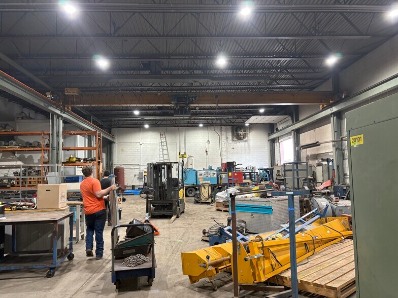More Photos Of 2104 Cypress St, Port Huron Manufacturing For Sale