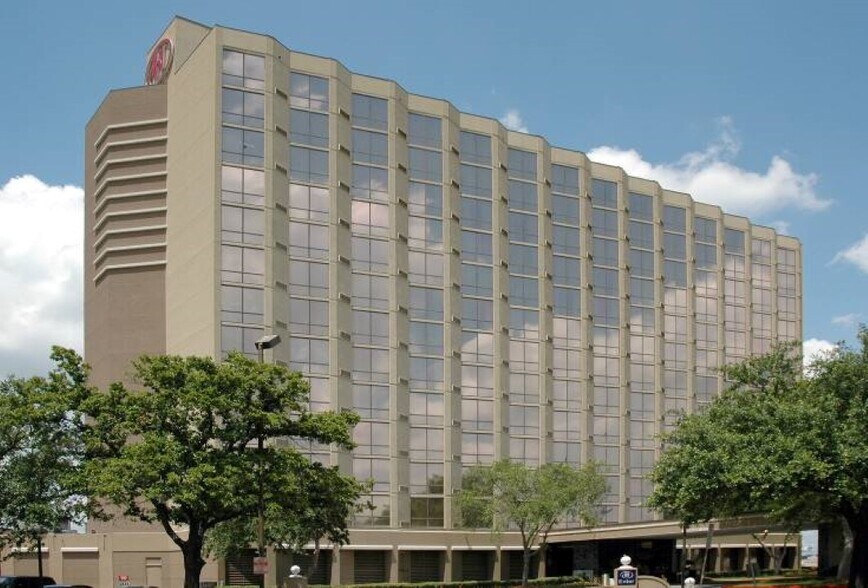 More Photos Of 6780 Southwest Fwy, Houston Multifamily For Sale