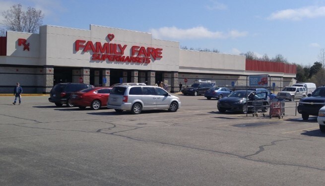 More Photos Of 1204 N State St, Gladwin Supermarket For Lease
