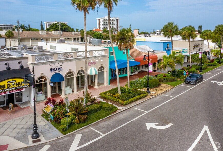 More Photos Of 380 St Armands Cir, Sarasota Storefront For Lease