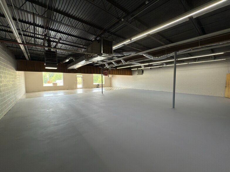 More Photos Of 2808 Virginia Ave, Collinsville Auto Repair For Sale
