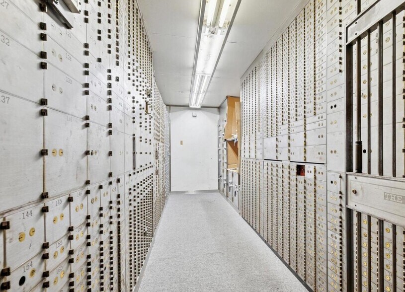 More Photos Of 5604 N 5th St, Philadelphia Storefront For Sale
