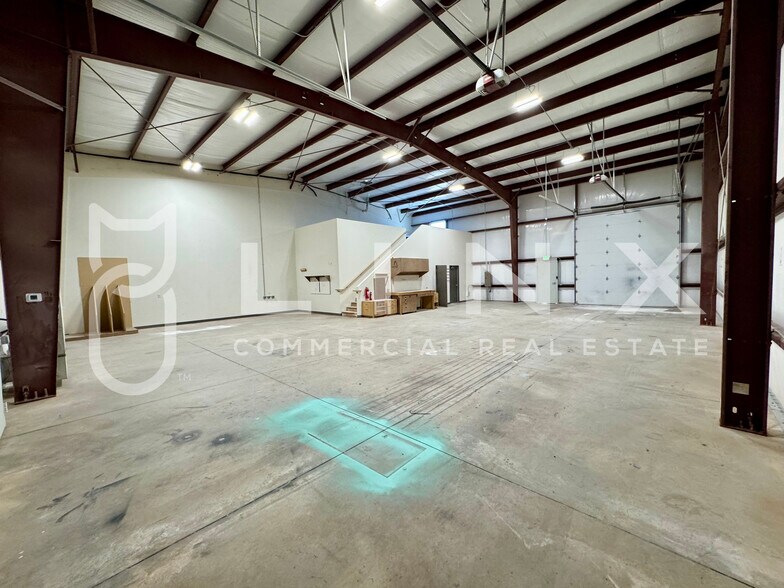 More Photos Of 448 Commerce Dr, Hurricane Warehouse For Sale