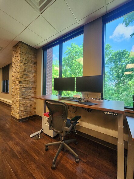 More Photos Of 400 Woodcliff Dr, Canonsburg Office For Sale