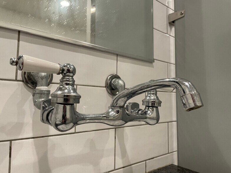 More Photos Of 121 Main St, Oswego Restaurant For Lease