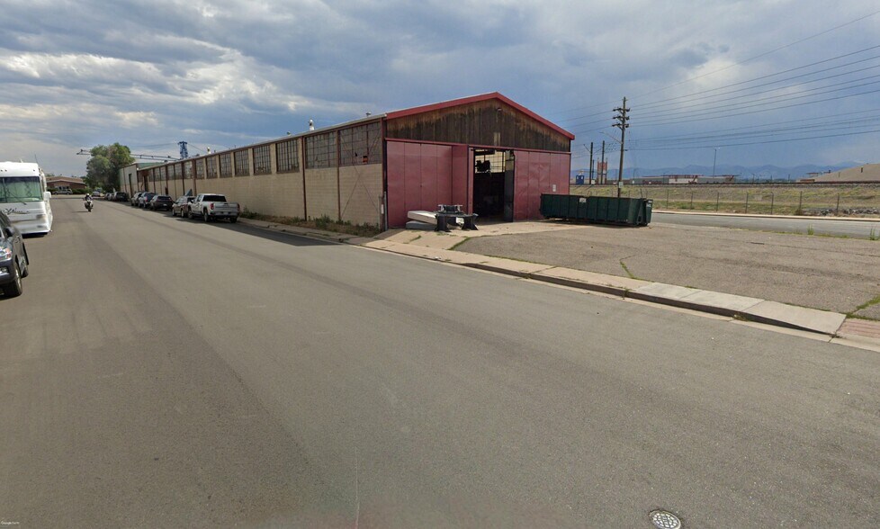 More Photos Of 3755 S Lipan St, Englewood Manufacturing For Lease