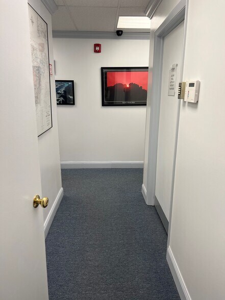 More Photos Of 1012 Kanawha Blvd, Charleston Office For Lease