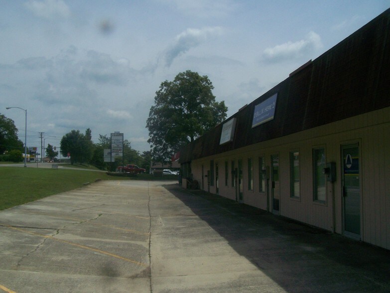 More Photos Of 301-309 Oak Ridge Tpke, Oak Ridge Office For Lease