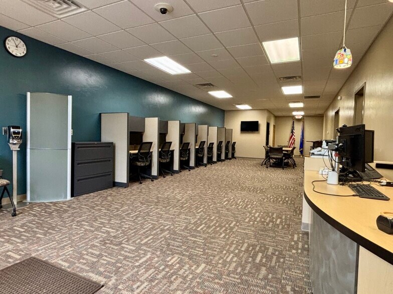 More Photos Of 402 N Genesee St, Wittenberg Fast Food For Sale