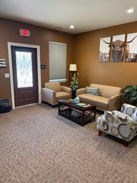 More Photos Of 3934 NW 36th St, Oklahoma City Office For Lease