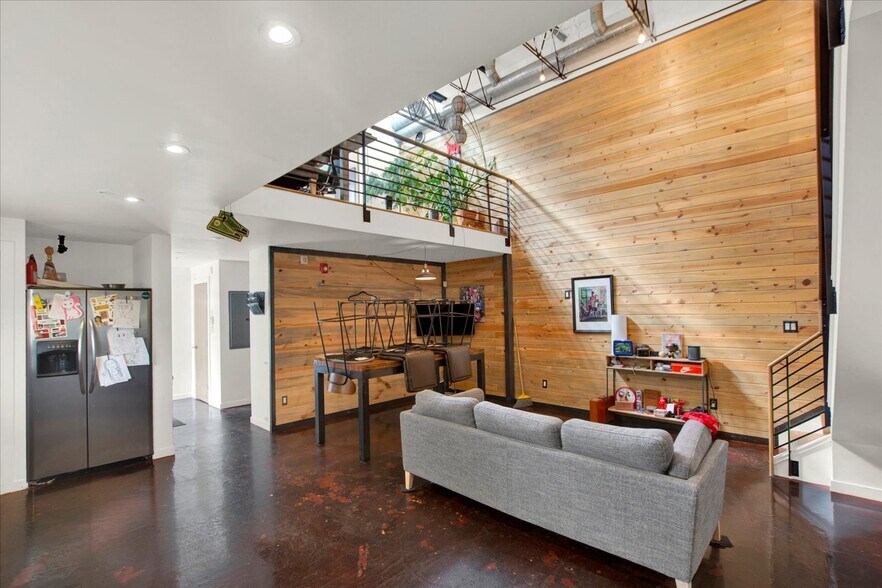 More Photos Of 1250 31st St, Denver Office For Sale