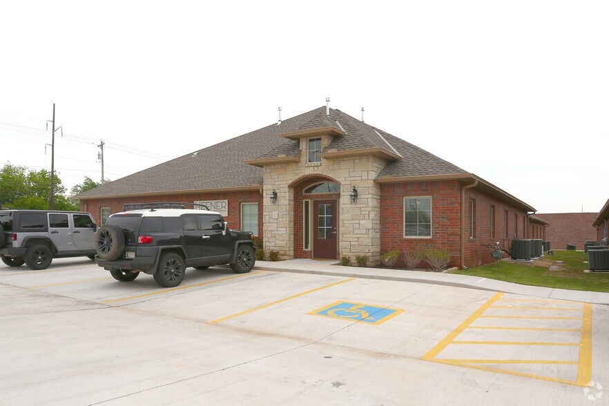 Primary Photo Of 2236 W Hefner Rd, Oklahoma City Office For Lease