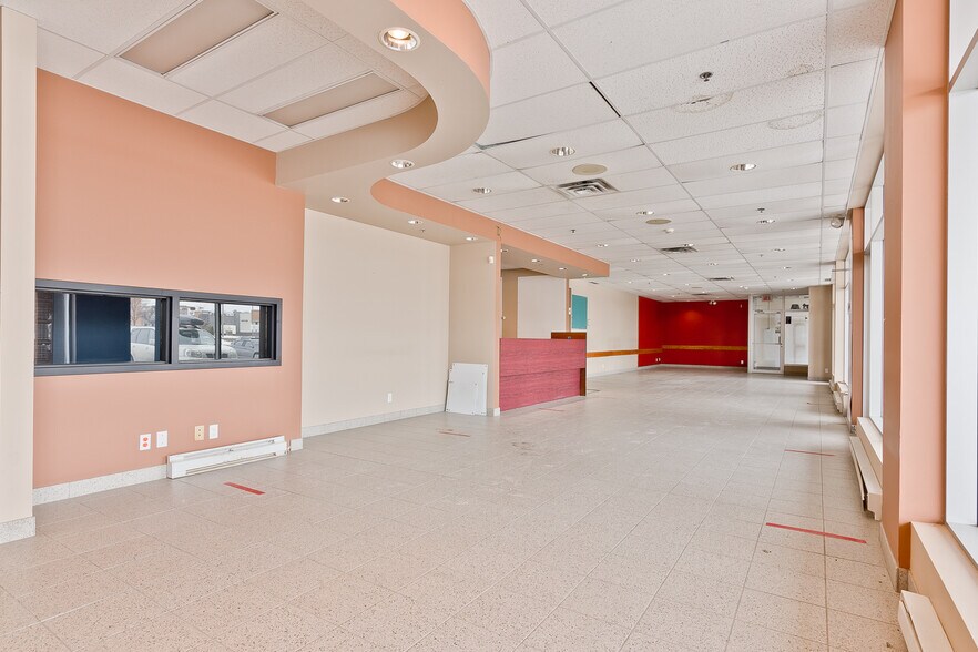 More Photos Of 4870 Boul Bourque, Sherbrooke General Retail For Lease