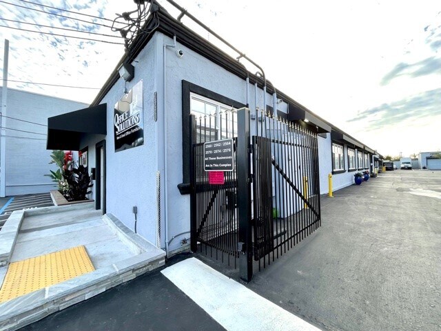 More Photos Of 2560-2590 Lafayette St, Santa Clara Warehouse For Lease