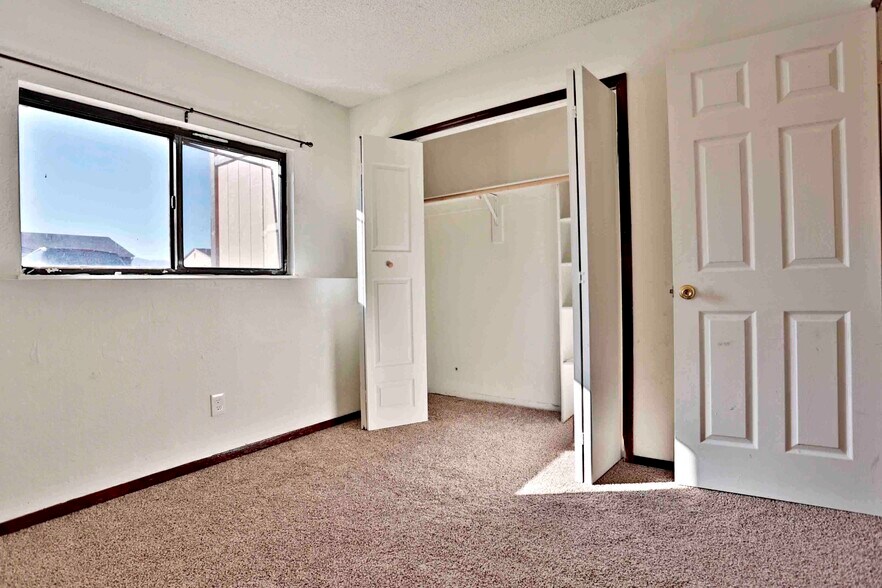 More Photos Of 935 Hathaway Dr, Colorado Springs Apartments For Sale