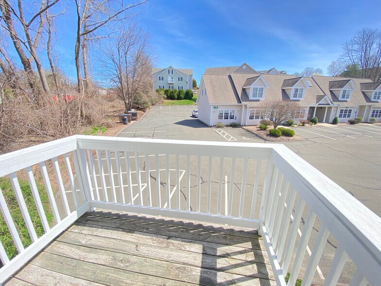 More Photos Of 27 S Main St, East Windsor Storefront Retail Office For Lease