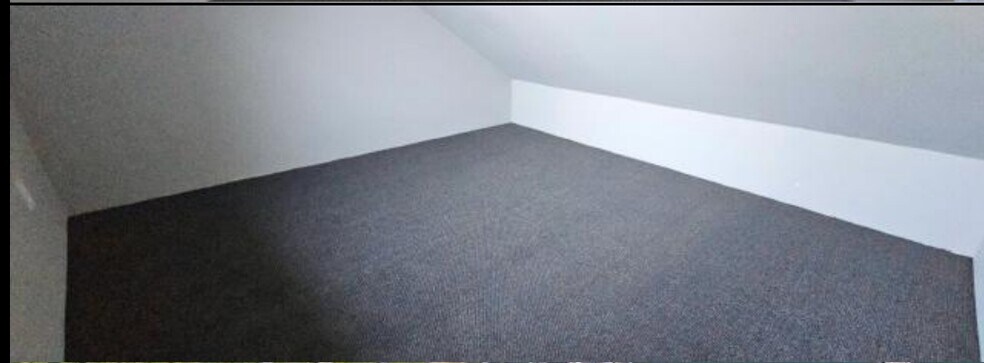 More Photos Of 16 Spring St, Sag Harbor Bank For Lease