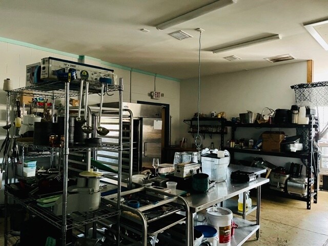 More Photos Of 1421 S 10th St, Fernandina Beach Freestanding For Sale