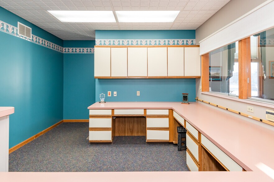 More Photos Of 1752 W High St, Piqua Medical For Sale