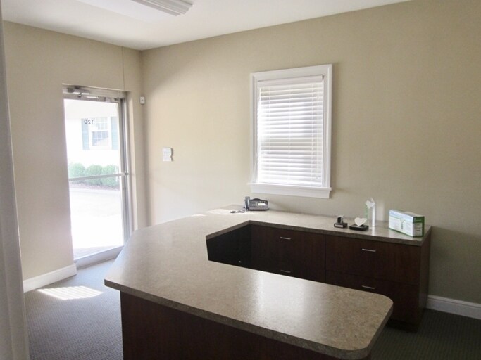 More Photos Of 100 Sandune Dr, Plum Medical For Lease