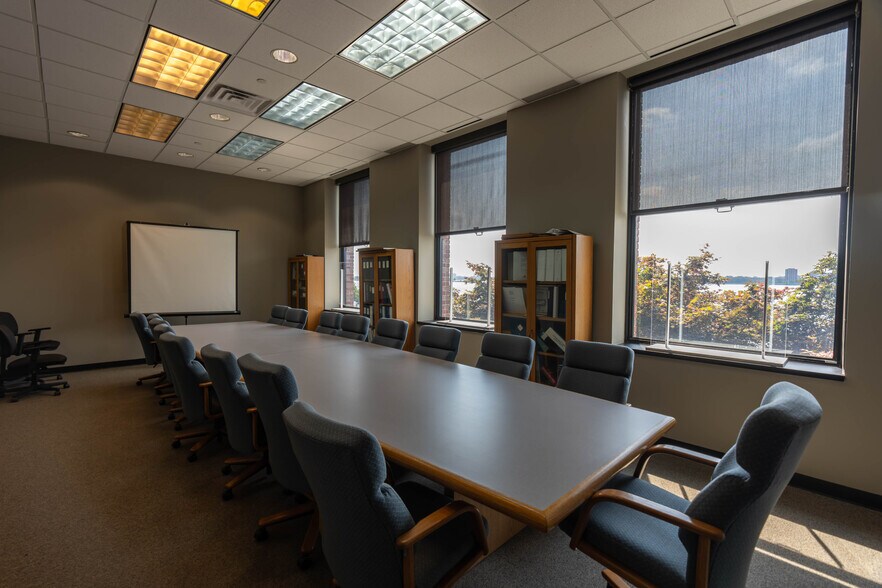 More Photos Of 100 River Place Dr, Detroit Office For Lease