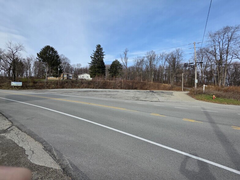 More Photos Of 108 Main St, Donegal Land For Sale