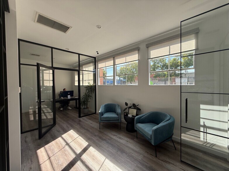 More Photos Of 2527 N San Fernando Rd, Los Angeles Industrial For Lease