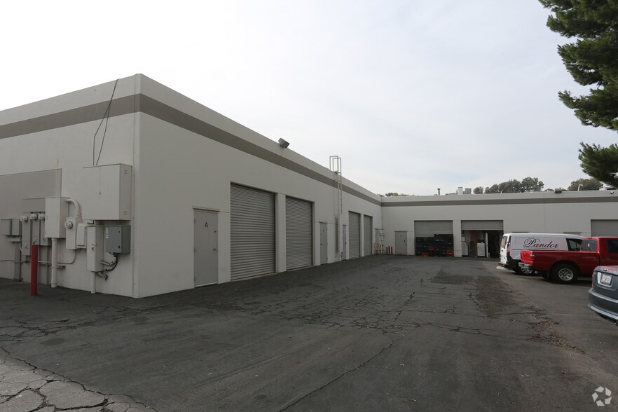 More Photos Of 2600 Walnut Ave, Tustin Unknown For Lease