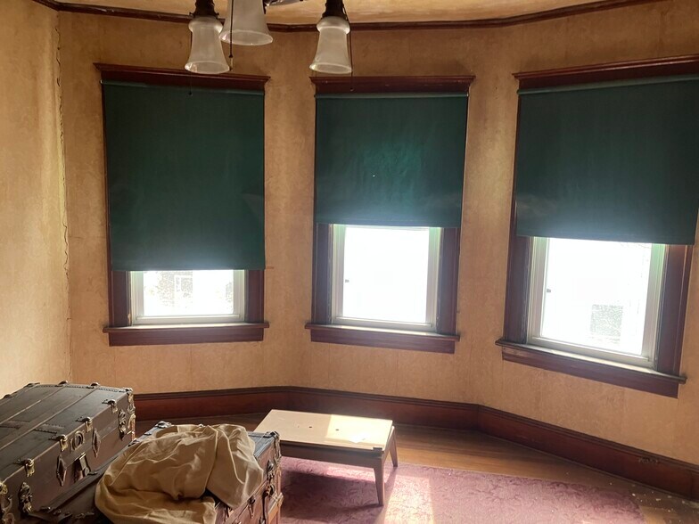 More Photos Of 24 Glenwood Ave, Pittsfield Apartments For Sale