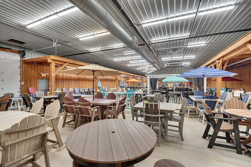 More Photos Of 9992 Main St, Clarence Warehouse For Sale