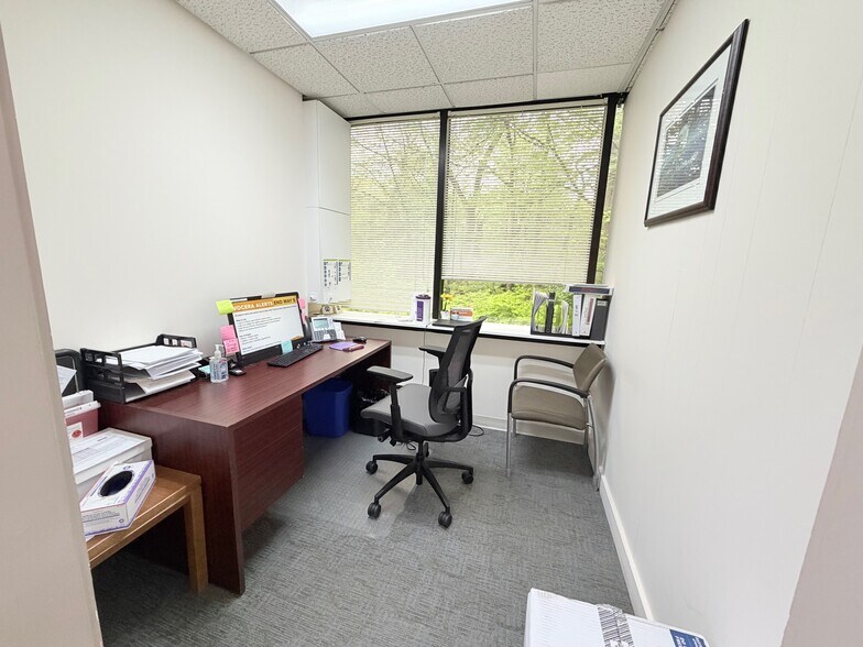 More Photos Of 1200 E Putnam Ave, Riverside Office For Lease