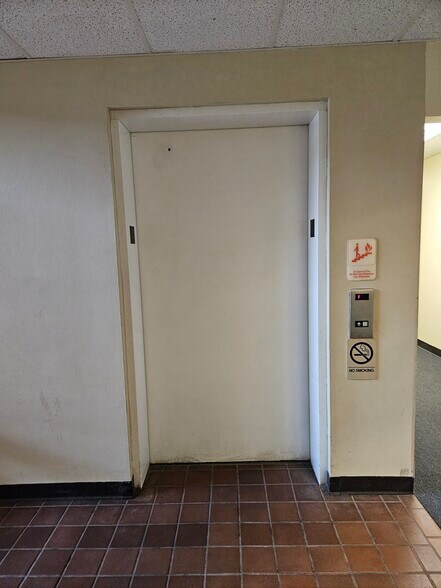 More Photos Of 19150 S Kedzie Ave, Flossmoor Office For Lease