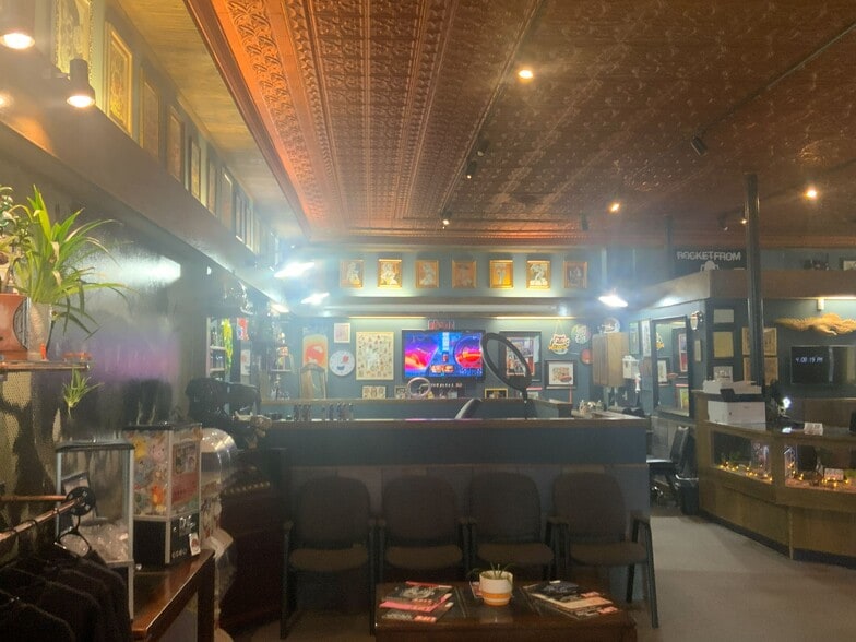 More Photos Of 32 Erie St N, Massillon Storefront Retail Office For Sale