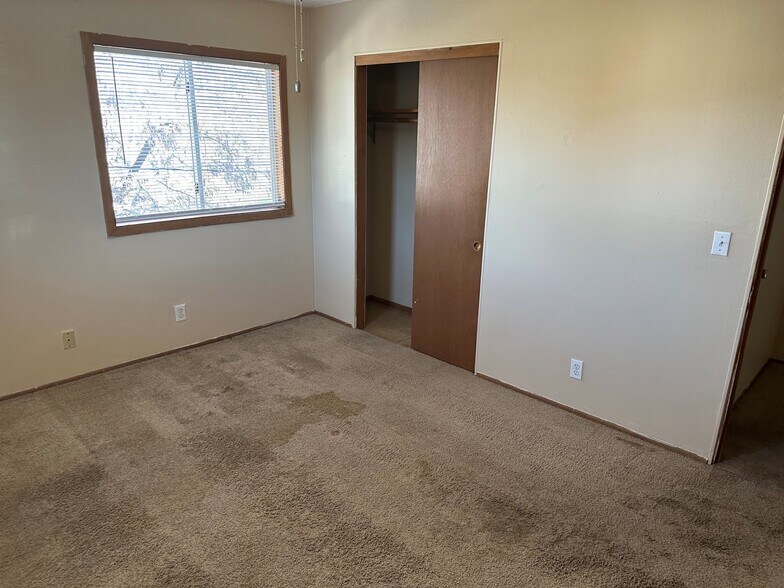 More Photos Of 5950 E River Rd NE, Fridley Apartments For Sale