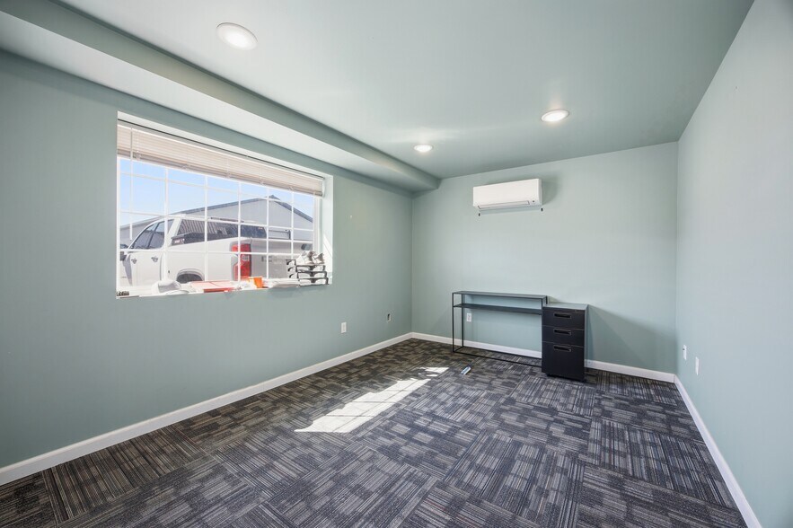 More Photos Of 3320 39th St S, Fargo Warehouse For Sale